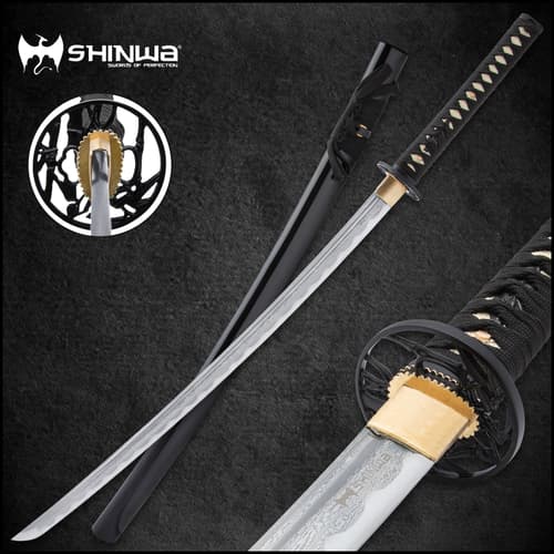 Shinwa’s Midnight Bamboo Katana is a masterpiece of design, meticulously hand-forged using ancient, time-honored techniques