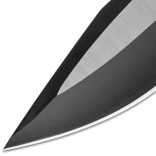 Close up image of the Commando Bowie blade.