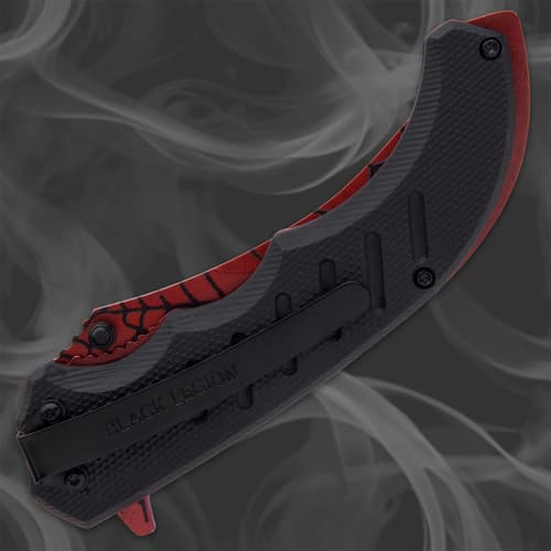 The pocket knife has a TPU handle with a metal pocket clip; the survival knife has a TPR handle with a textured, ridged grip