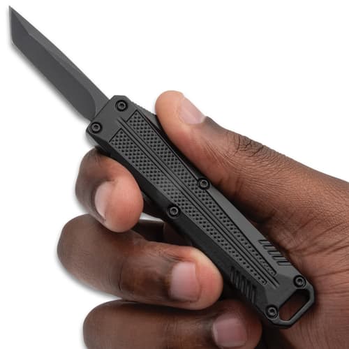 Nightfall OTF Tanto in hand