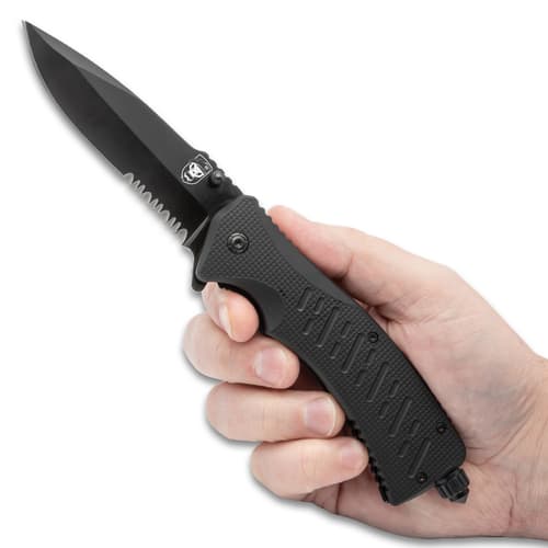 SOA FireStrike Knife in hand