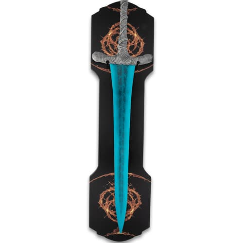 Dark Moon Greatsword with display