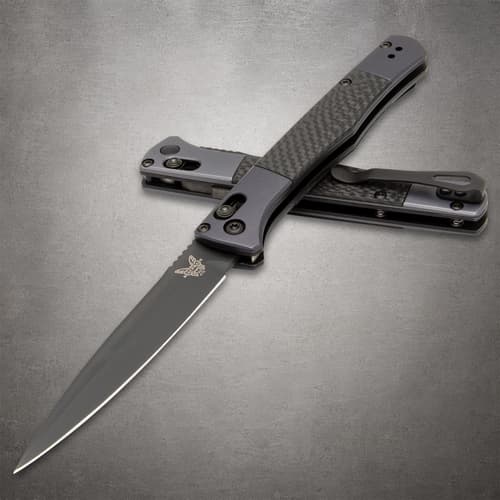 Open and closed knives with textured handles
