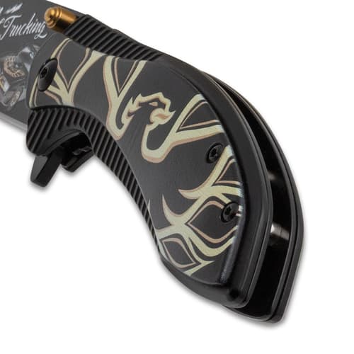 The Bandit Pocket Knife handle close up