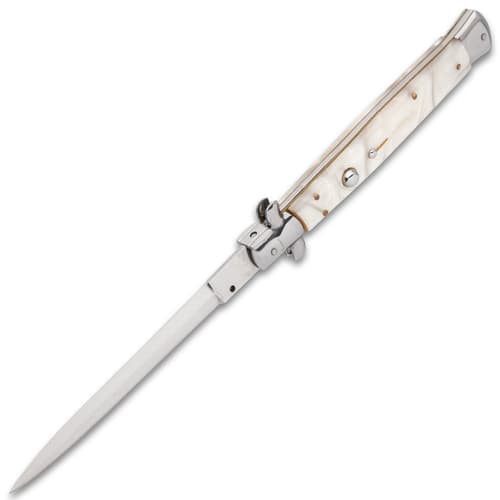 The impressive stiletto pocket knife can be carried and stored in its tough nylon belt sheath with Velcro closure flap