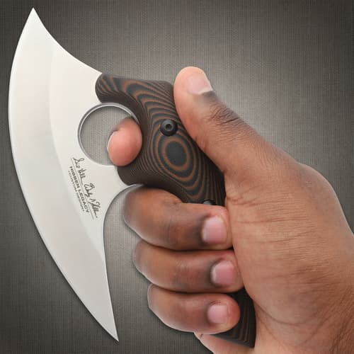 Hibben Tundra Ulu in hand