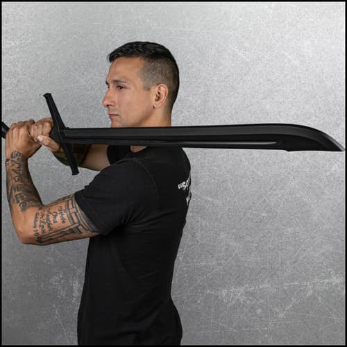 Norse Knight Training Set Grosse Messer in hand