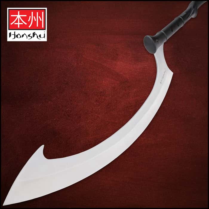 The Honshu Khopesh is a reimagining of the Egyptian sickle-shaped sword that have been found in the burial chambers of Pharaohs