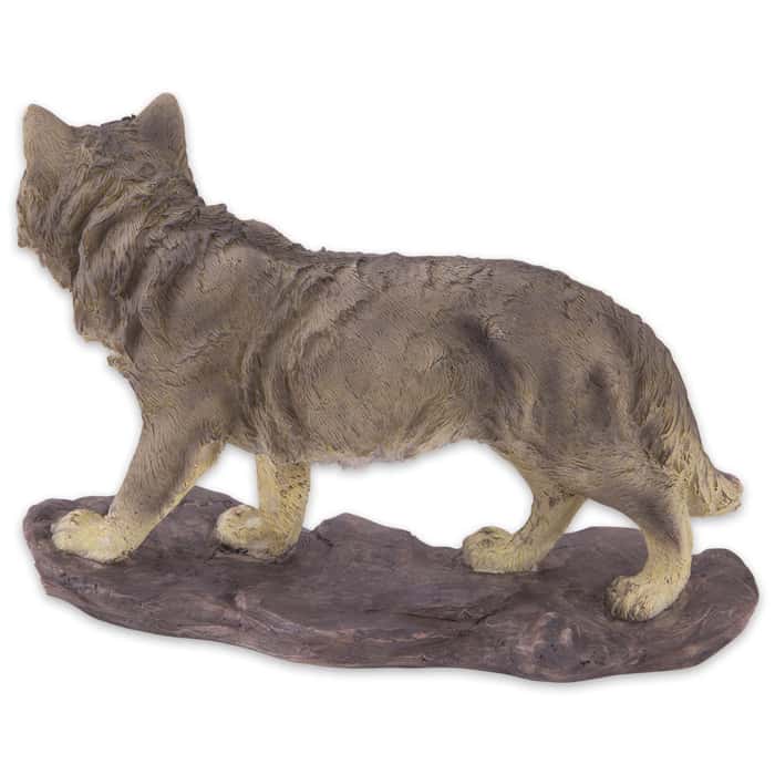 resin wolf statue