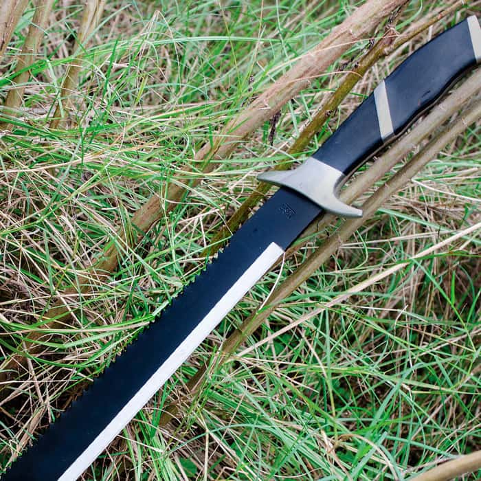 War Hunter Sawback Machete with Nylon Sheath - Black