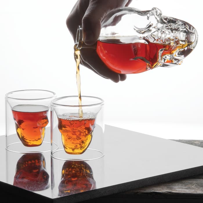 Skull Decanter Kit - Finely Detailed, One-Piece Design, Borosilicate Glass Construction, Includes Shot Glass And Decanter