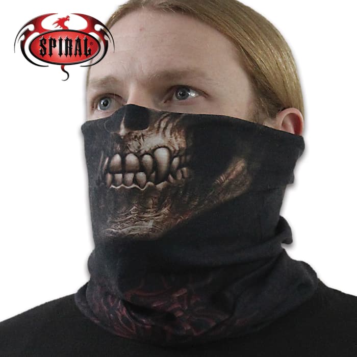 The multi-functional, seamless loop scarf can be used as a face mask, balaclava, headband, wristband, beanie and more