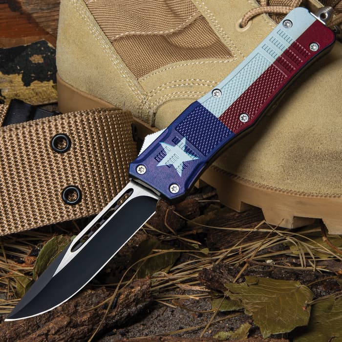 Quick on the draw, the Texas Flag Automatic OTF Knife is a workhorse everyday carry ready to work