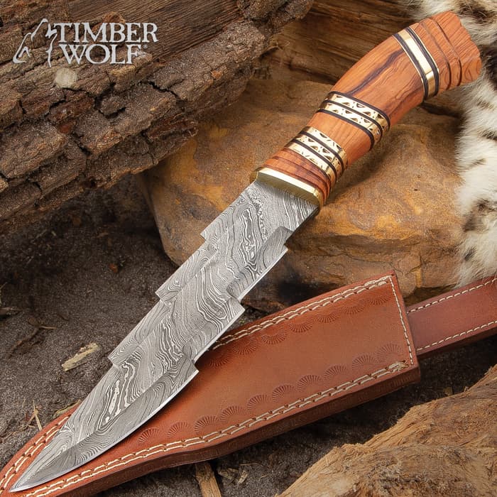Timber Wolf Lightning Striker Knife With Sheath - Damascus Steel Blade, Genuine Horn And Olive Wood Handle, Brass Accents - Length 13 1/2”
