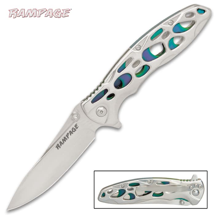 The eye-catching Spectrum designed by the brilliant knifemakers at Rampage is like nothing you’ve ever seen before