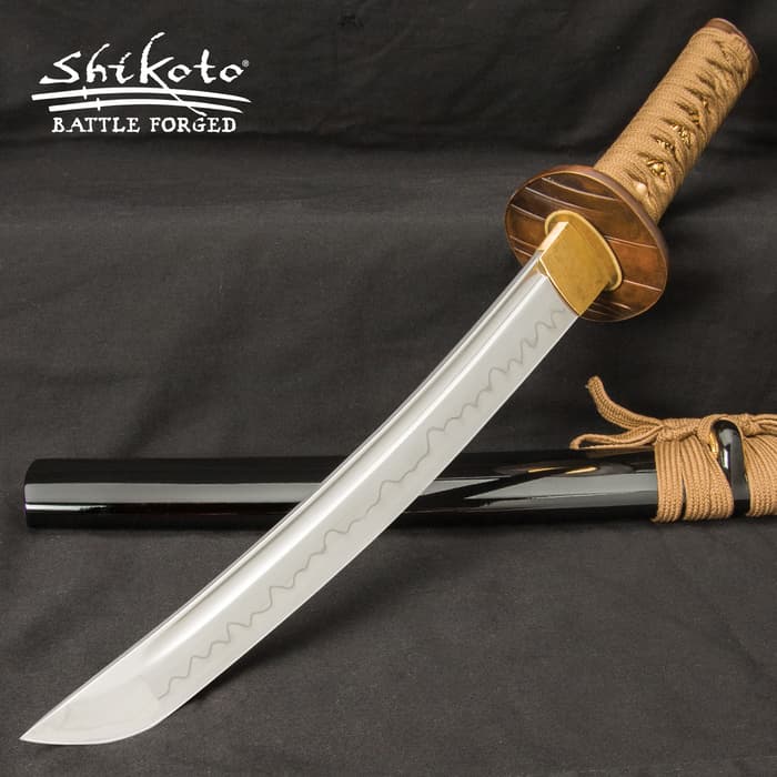 This Shikoto tanto was inspired by and is worthy of the warrior who fights in the shadows – the Ninja hidden in the night