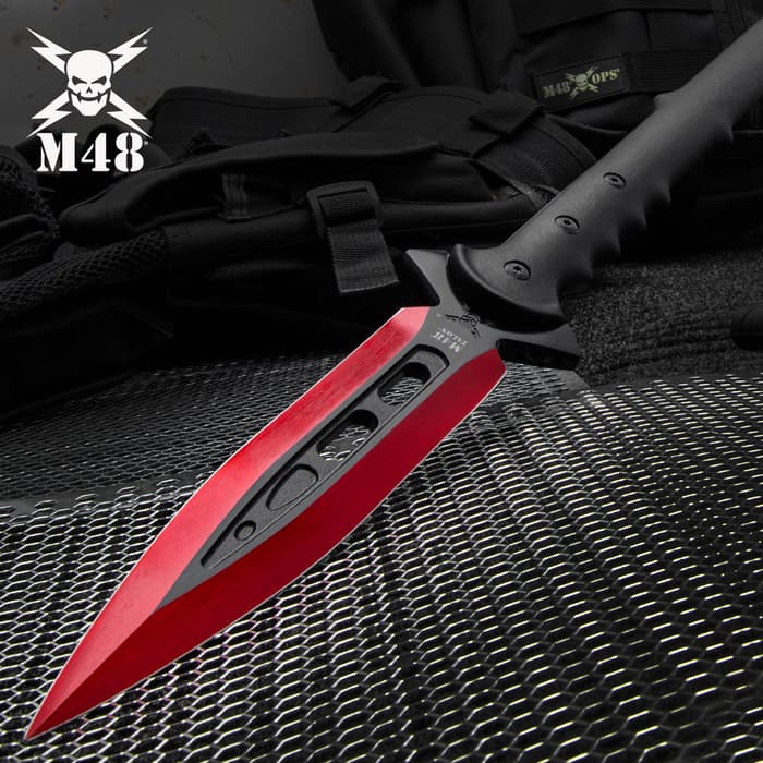 Measuring in at a whopping 44 1/8” from end to end, the M48 Kommando Red Talon Survival Spear from United Cutlery is impressive
