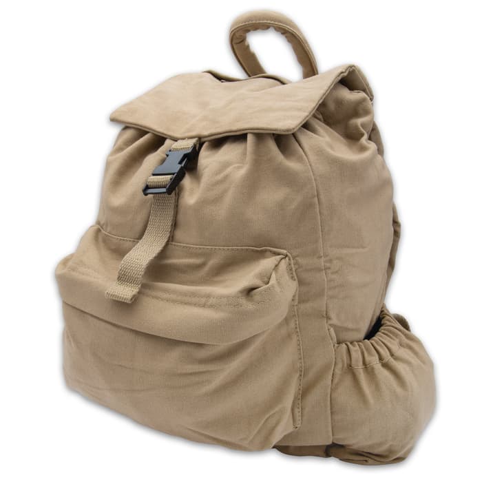 When you’re just making a daytrip for work or for recreation, our Khaki Day Bag will hold all of your essentials for the day