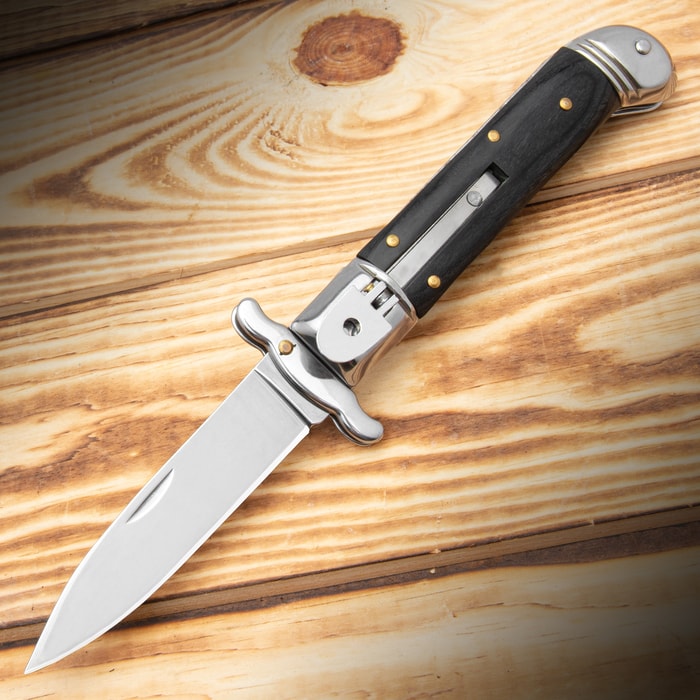 The full length of the Blackwood Automatic Stiletto Knife on display