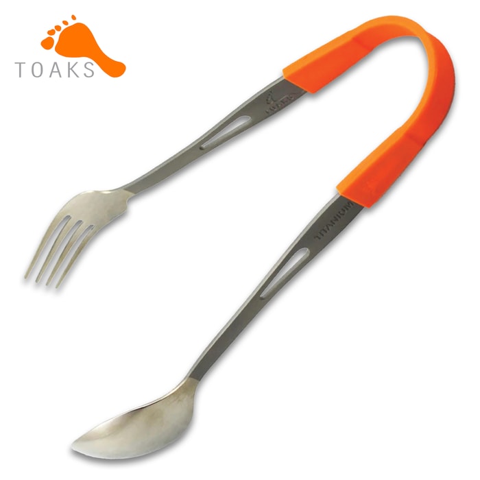 The TOAKS TITONGS Set gives you a spoon, fork and tongs.