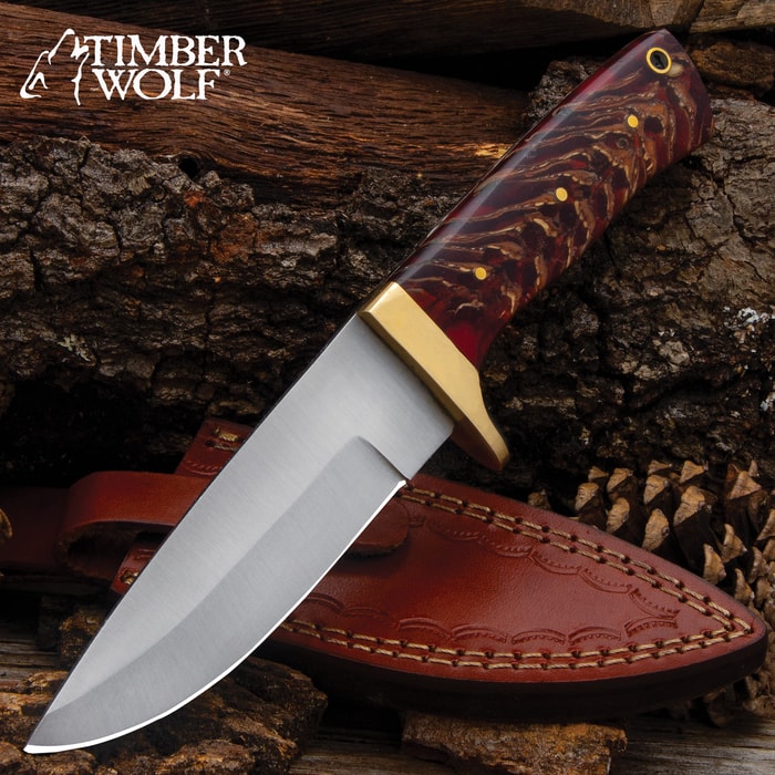 The knife designers at Timber Wolf used the stately pines that are found across America as their inspiration for this knife