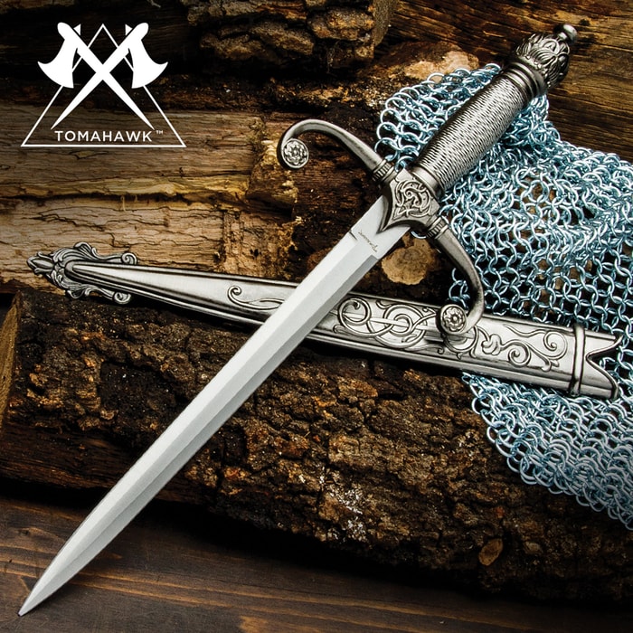Royal Knights Dagger with Sheath