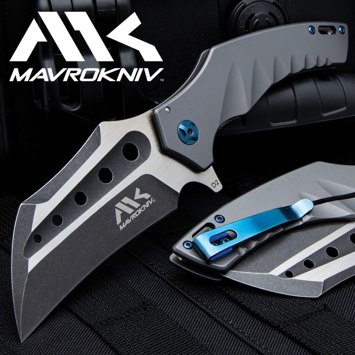 Hawk-bill style blade pocket knife with blue accents and "Mavrokniv" etching.
