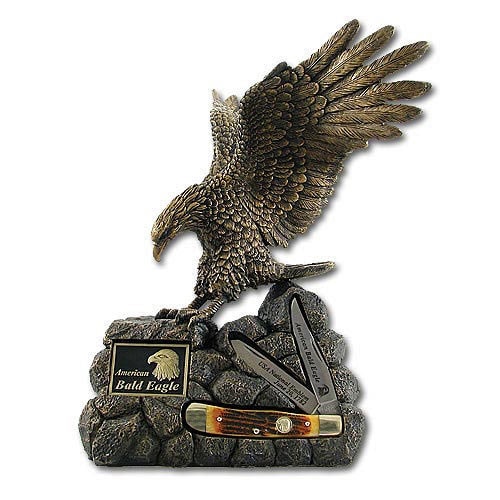 Schrade American Bald Eagle Statue with Trapper Folding Knife
