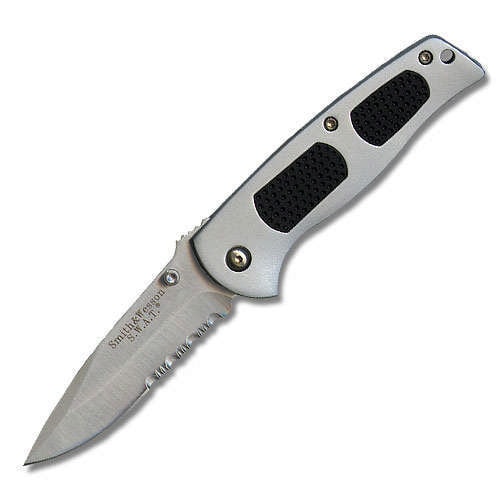 Smith & Wesson Swat Serrated Folding Knife