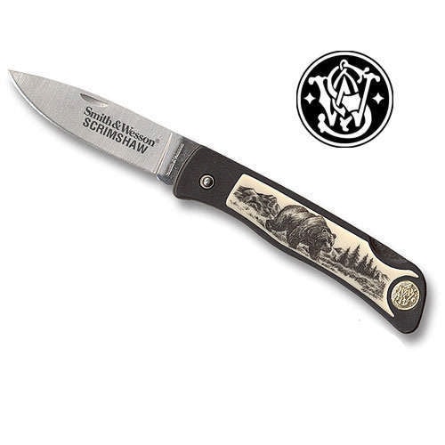 Smith & Wesson Bear Scrimshaw Folding Knife
