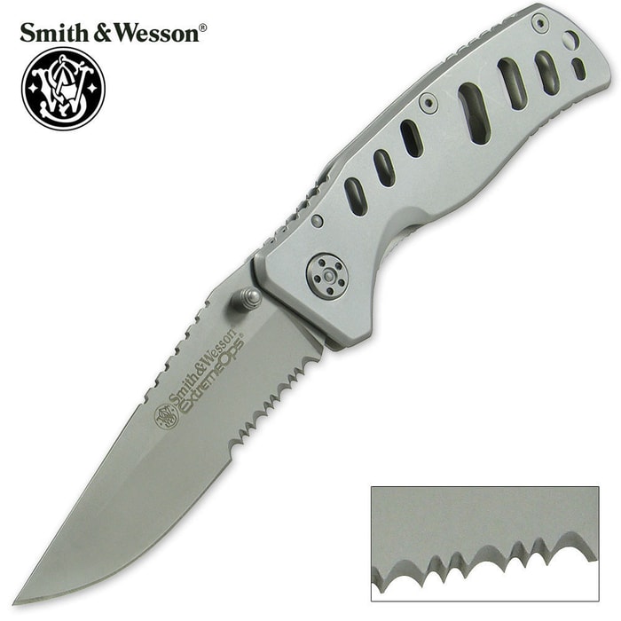 Smith & Wesson CK11 Extreme Ops Serrated Tactical Folding Knife