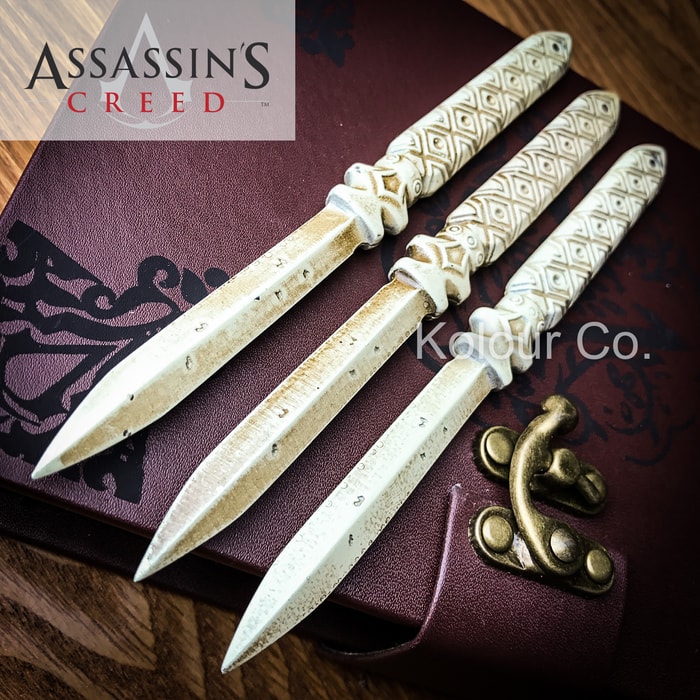 Assassin's Creed Aguilar's Throwing Knife Replica Set with Faux Leather Pouch, "Journal" Box