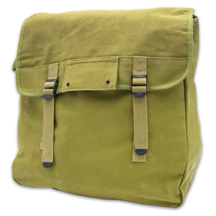 If you’re looking for a great alternative to a briefcase, you need a Musette Bag that’s perfect for work at an outside job