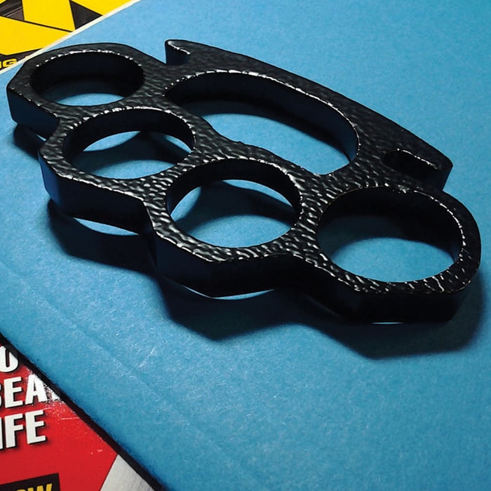 Black Grip Knuckle Duster - Gold and Black Punching Knuckles - Non-Slip  Grip Belt Buckle Weapon