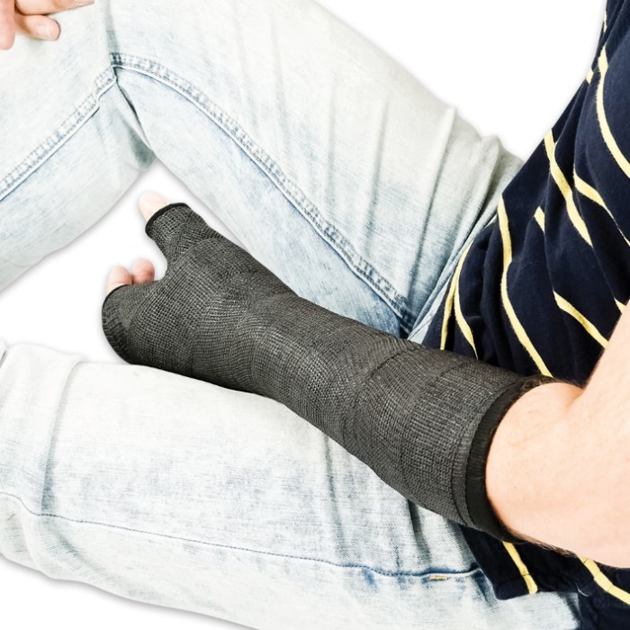 Short Arm Fiberglass Cast Kit Black Knives & Swords At